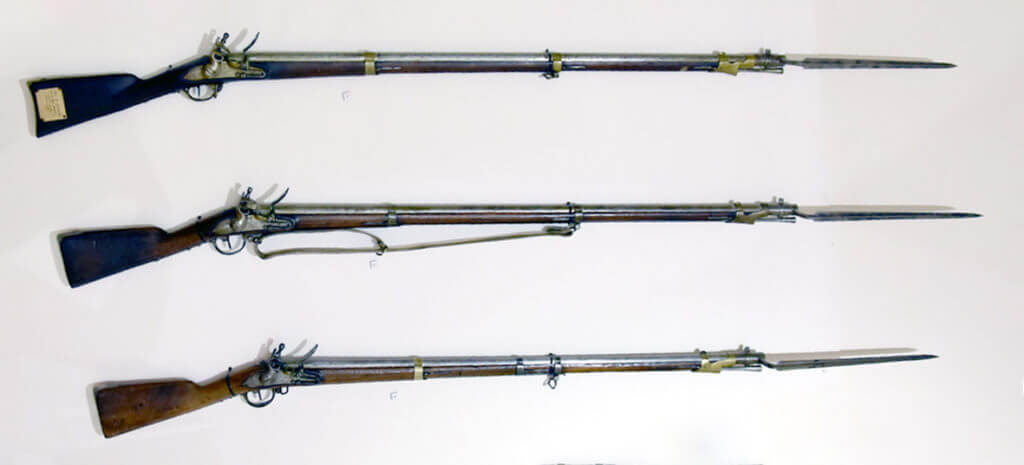 Francouzské křesadlové pušky (gardová, pěchotní, dragounská užívaná voltižéry pěchoty; výstava Znaim/Znojmo 1809)