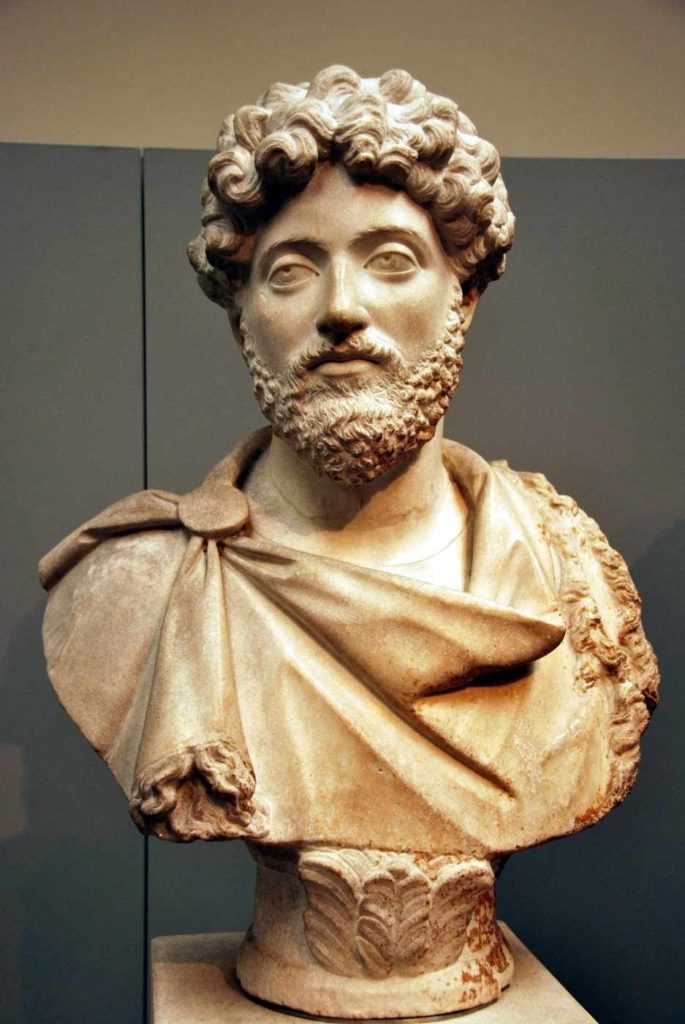 Mramorová busta císaře Marka Aurelia z Kyrenaiky v Severní Africe